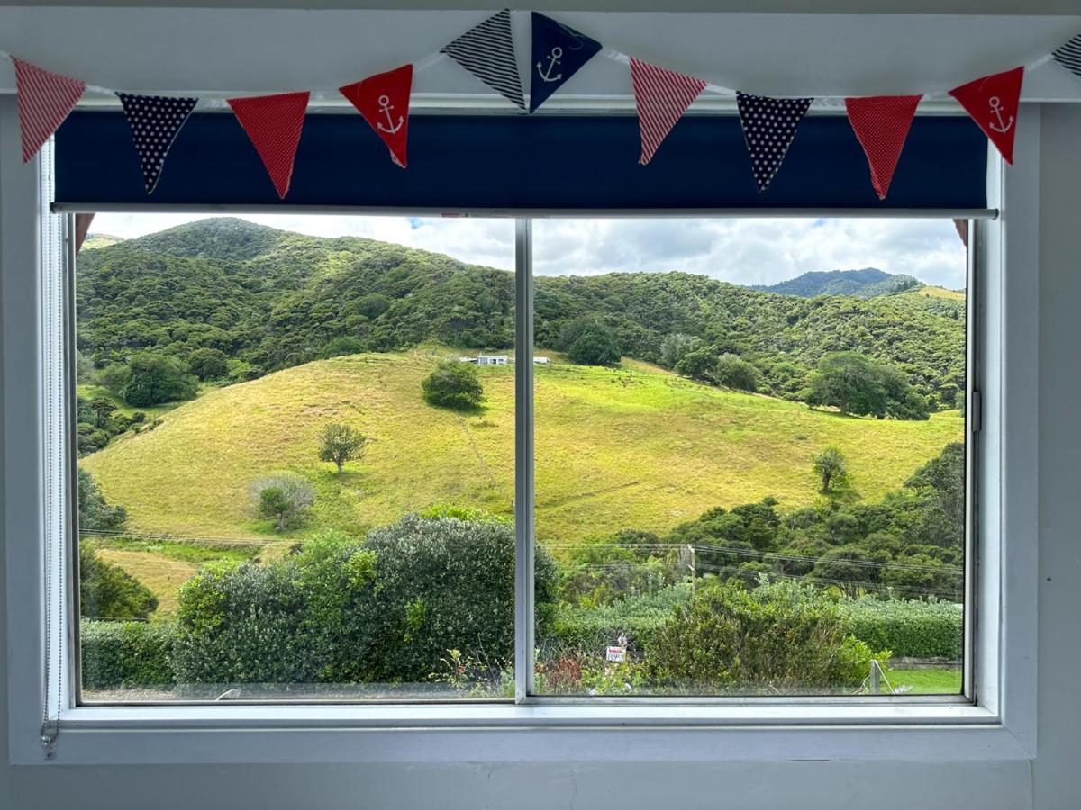 Coromandel Pohutukawa Coastal Chalets מראה חיצוני תמונה