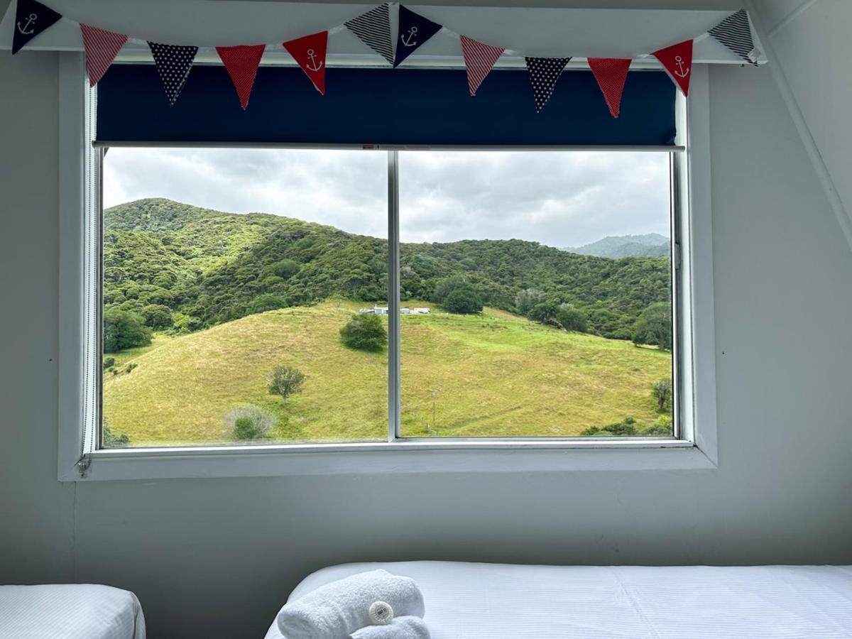Coromandel Pohutukawa Coastal Chalets מראה חיצוני תמונה