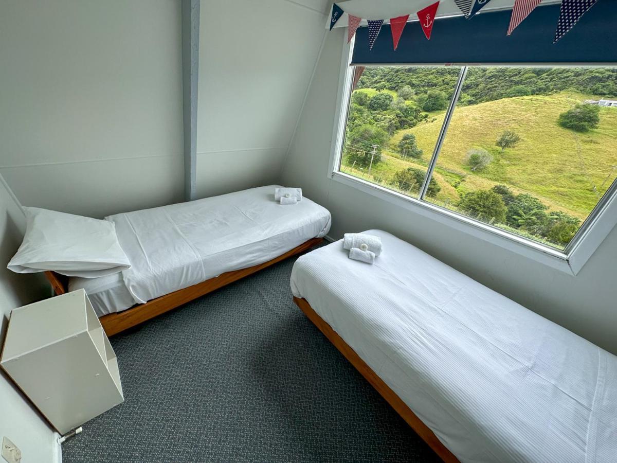 Coromandel Pohutukawa Coastal Chalets מראה חיצוני תמונה