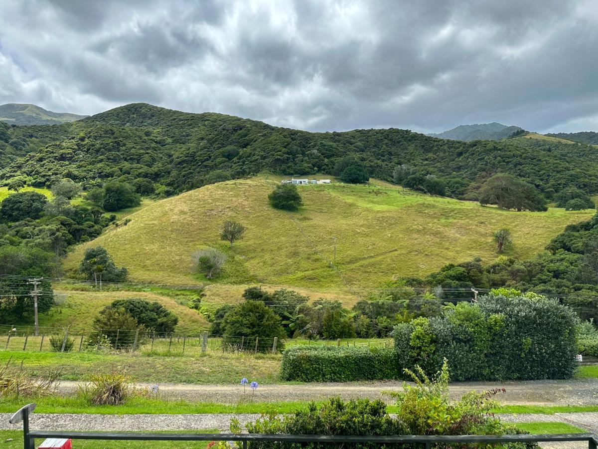 Coromandel Pohutukawa Coastal Chalets מראה חיצוני תמונה