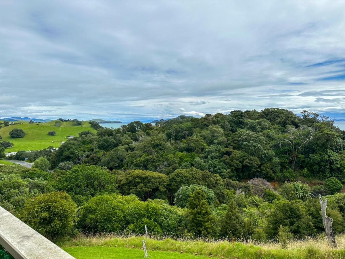 Coromandel Pohutukawa Coastal Chalets מראה חיצוני תמונה