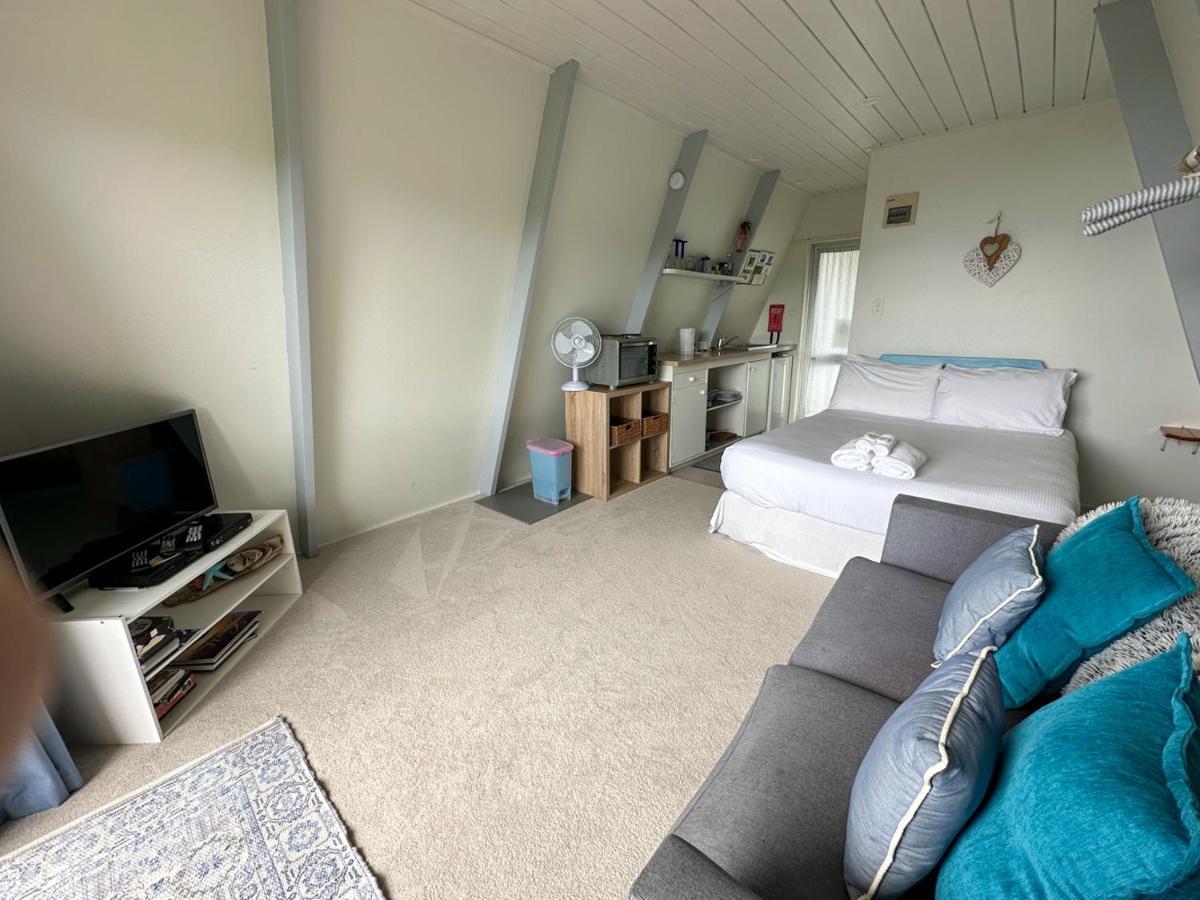 Coromandel Pohutukawa Coastal Chalets מראה חיצוני תמונה