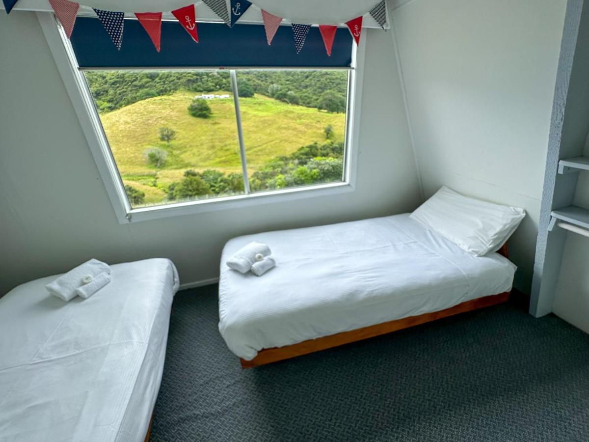 Coromandel Pohutukawa Coastal Chalets מראה חיצוני תמונה