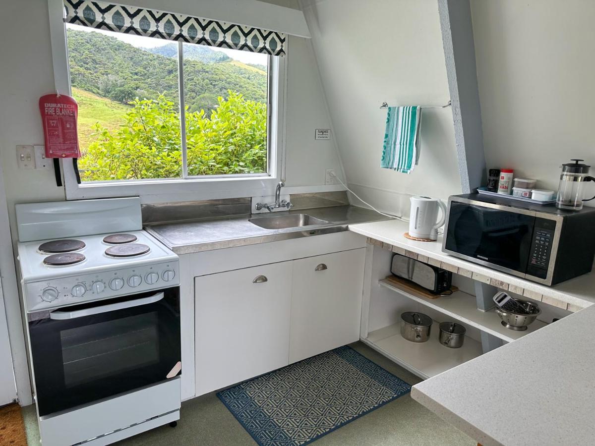 Coromandel Pohutukawa Coastal Chalets מראה חיצוני תמונה