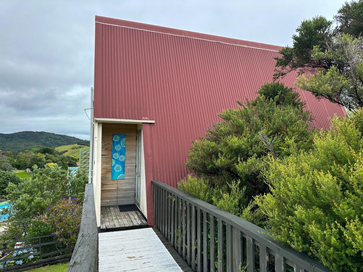 Coromandel Pohutukawa Coastal Chalets מראה חיצוני תמונה