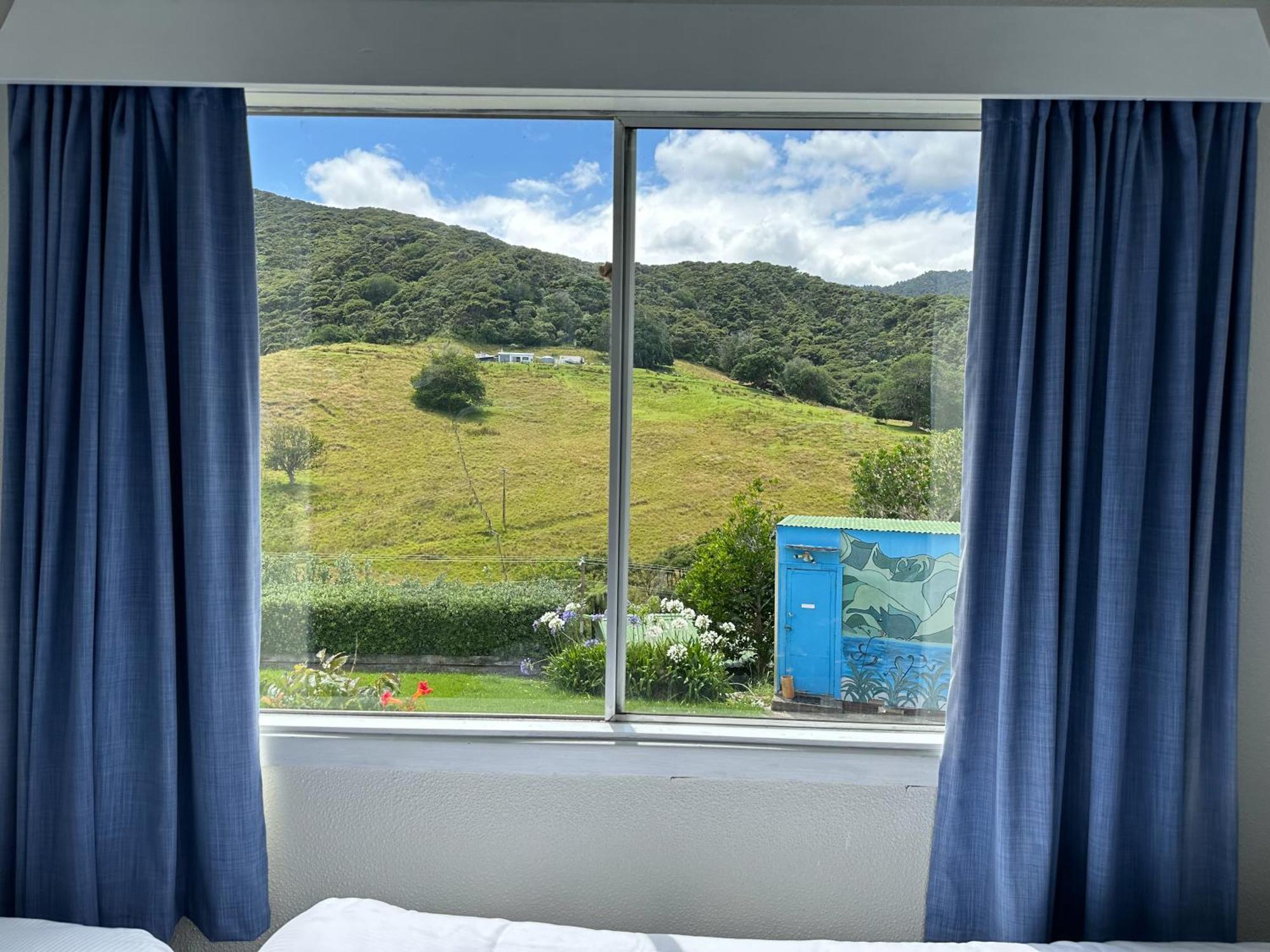 Coromandel Pohutukawa Coastal Chalets חדר תמונה
