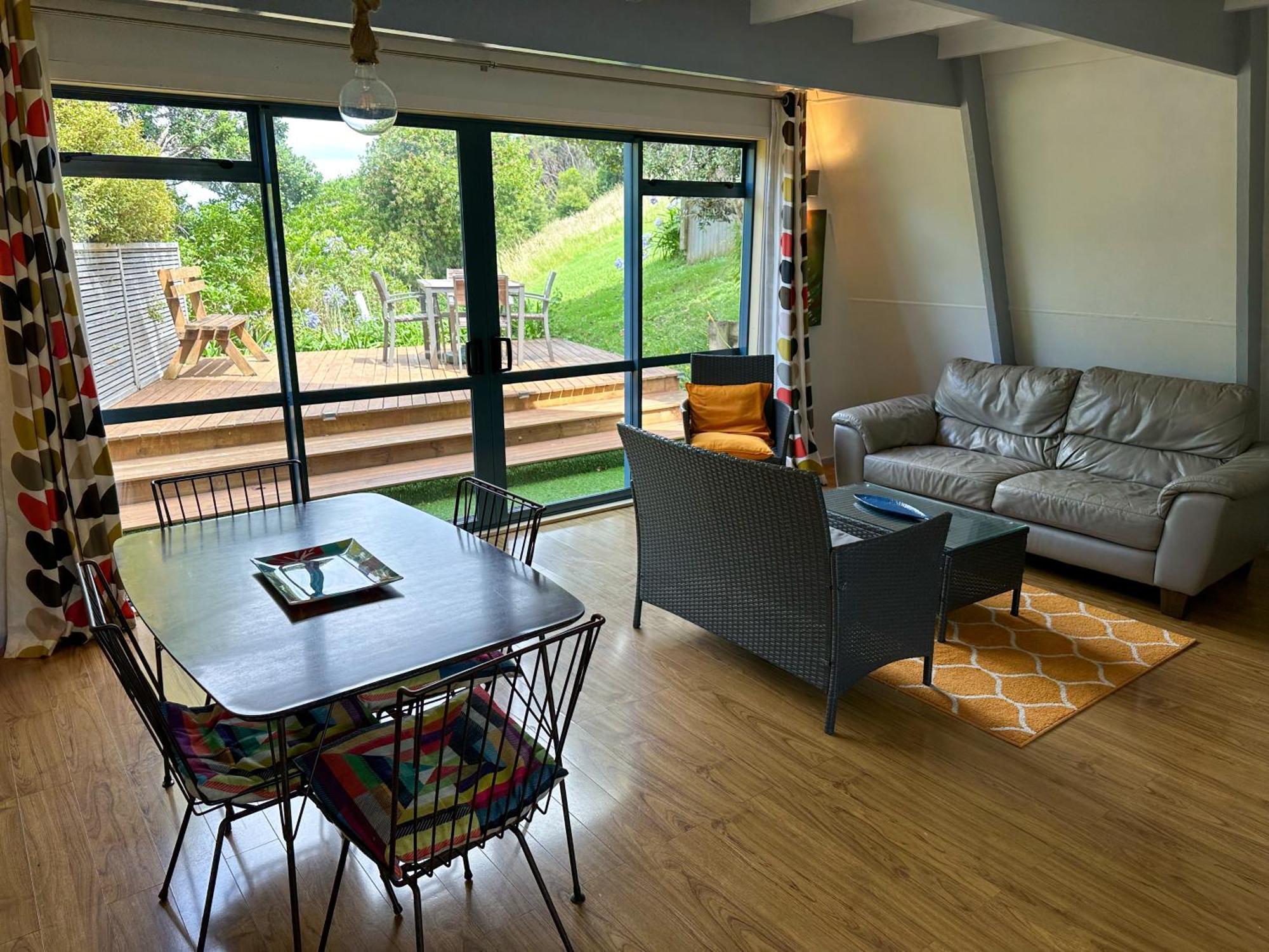 Coromandel Pohutukawa Coastal Chalets חדר תמונה